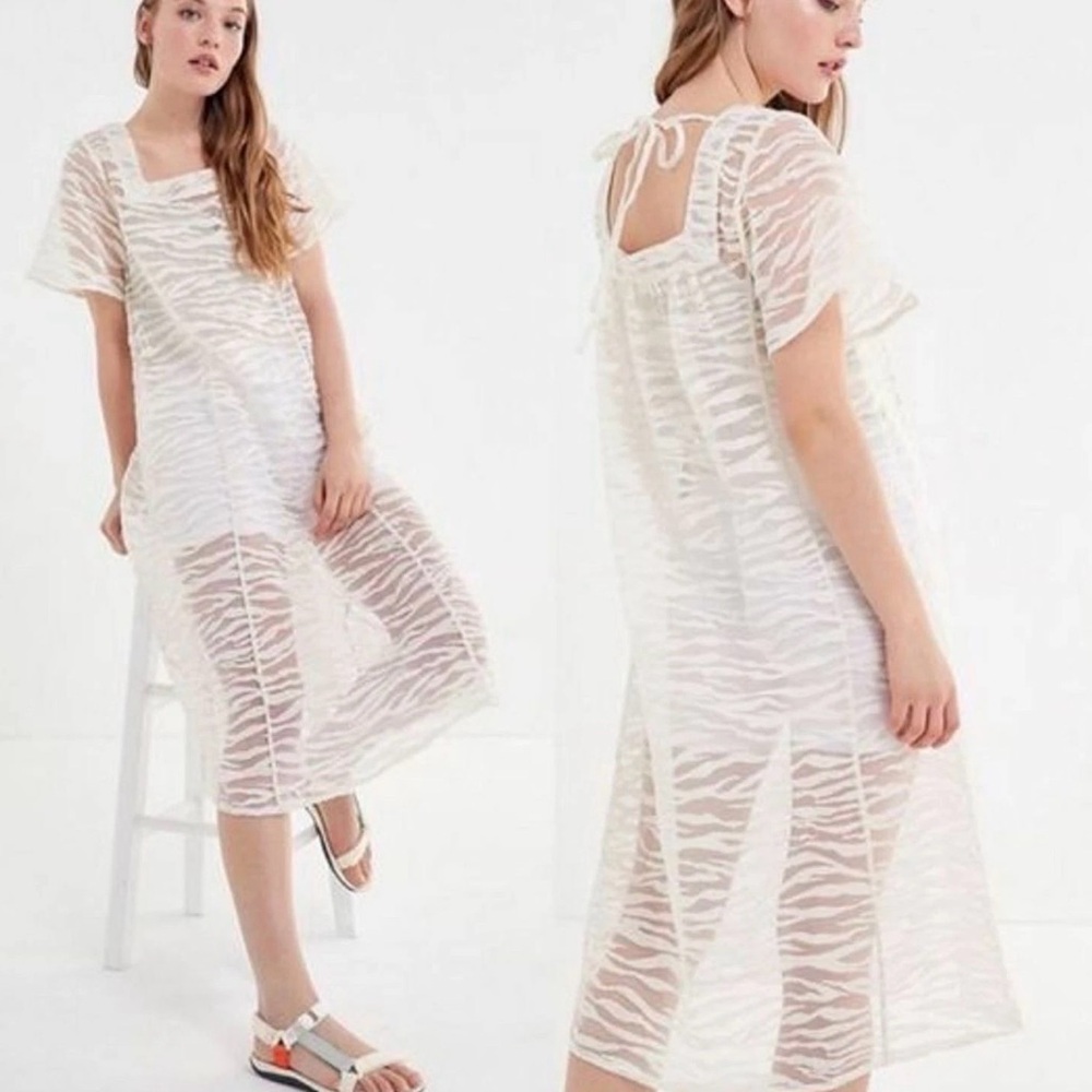 Urban Outfitters- Women's White Sheer Tiger Stripe Print Back Tie Midi Dress-‎ S